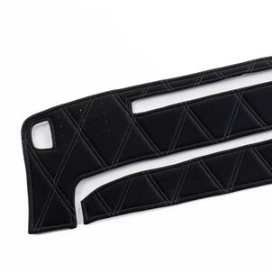 ブラックxブラックステッチ