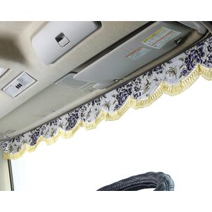 マドンナ　フロントカーテン　装着　ホワイト